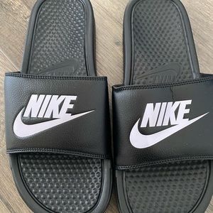 🆕 Nike • Men’s Sandals